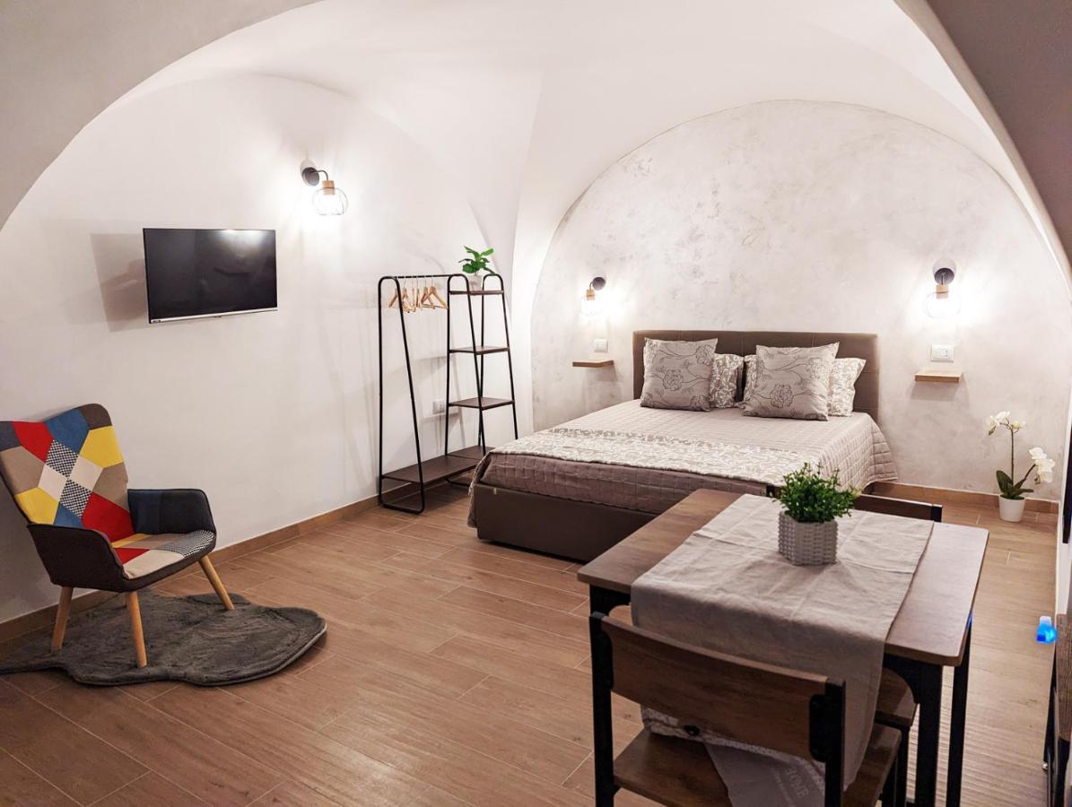 Dama Suite Love & Private Jacuzzi Бари Экстерьер фото